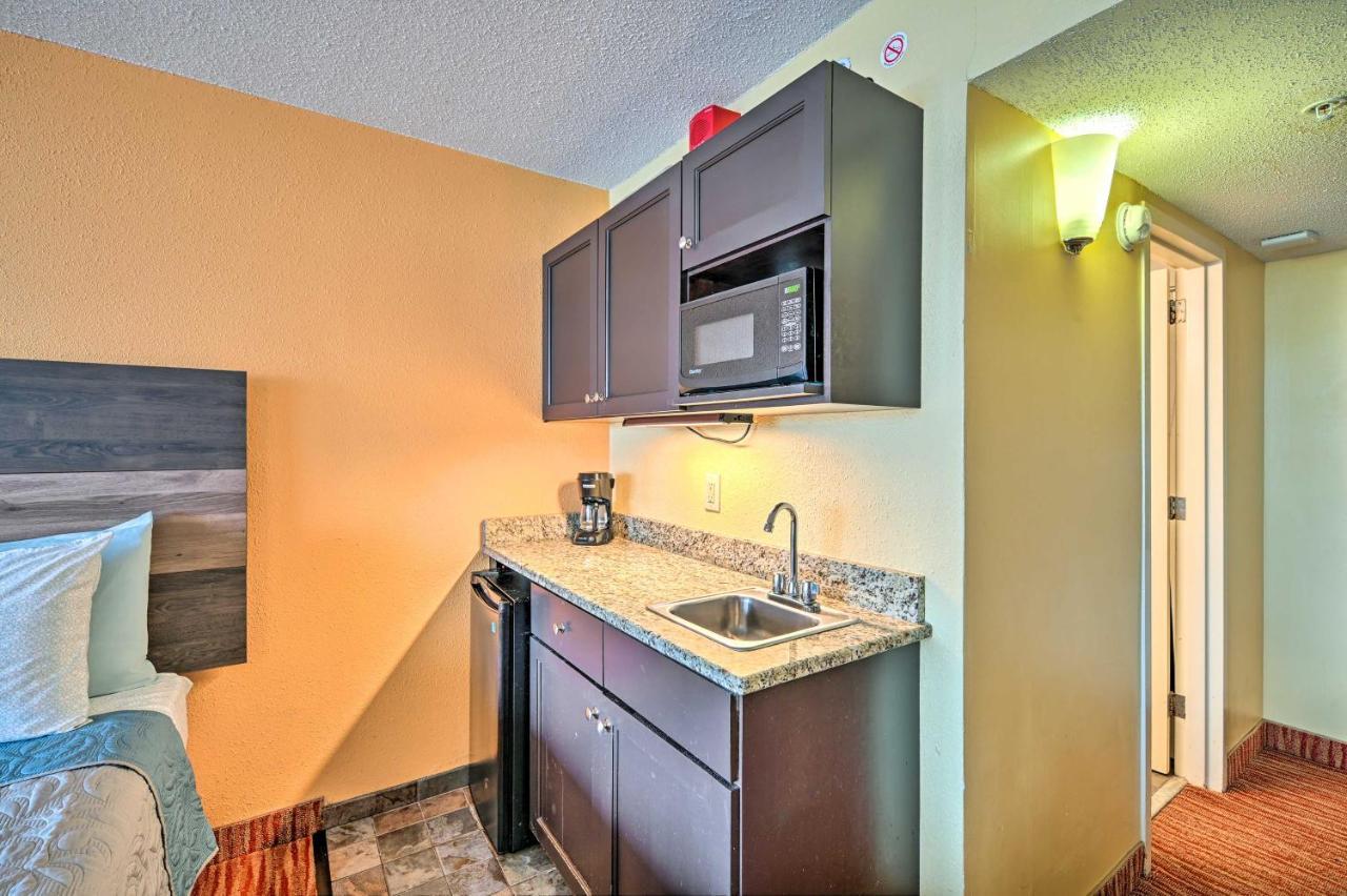 Convenient Myrtle Beach Studio With Balcony! Exterior photo